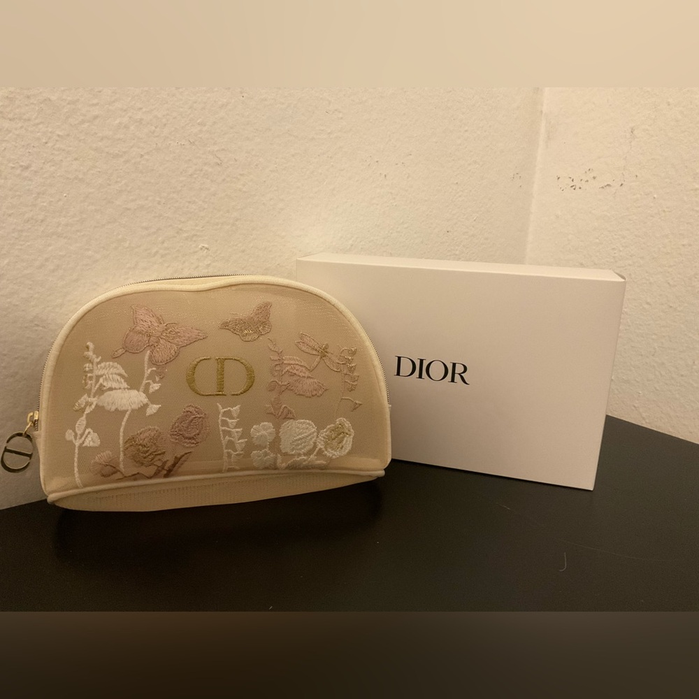 New Dior GWP Tote and Pouch Set with Embroidered Butterflies - Picture 6 of 6